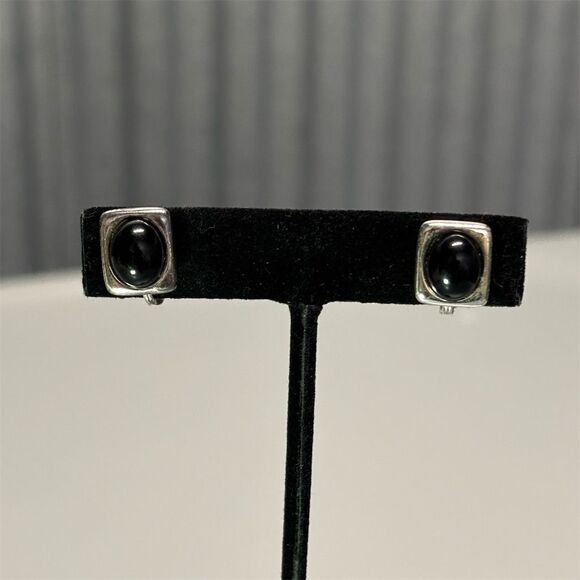 Monet Vintage Silver Tone Clip-On Earrings Black Onyx Cabochons - Picture 1 of 10